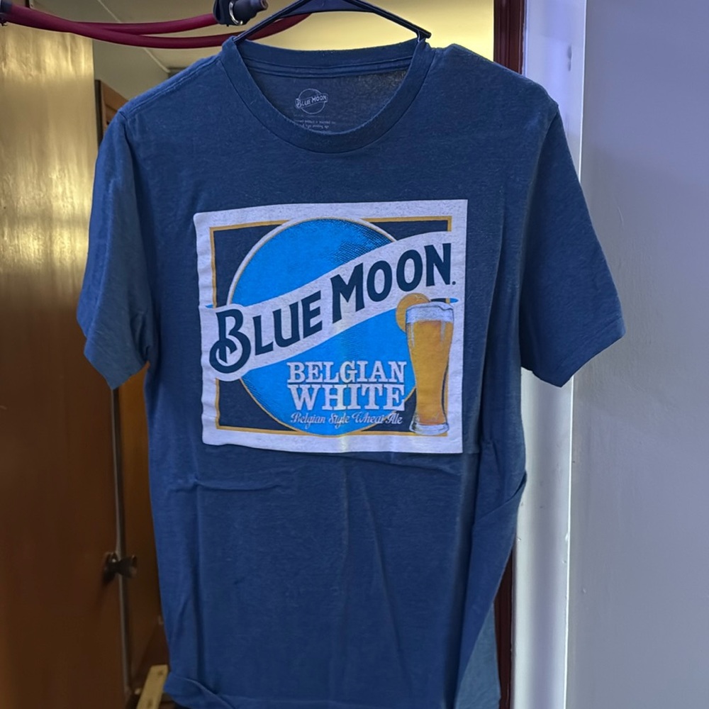 BLUE MOON TSHIRT - SIZE MEDIUM